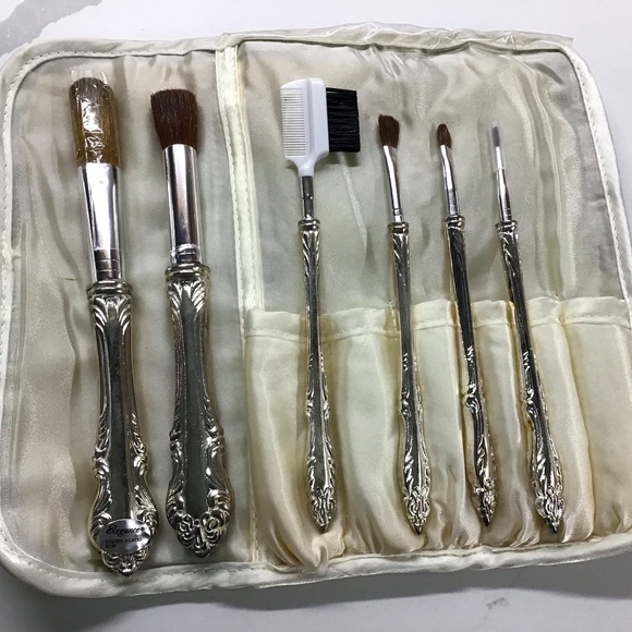 Antique style makeup brushes set never used - Picture 1 of 3